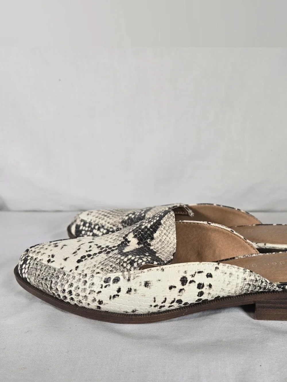 Madden Girl Mattie Mule Sandals Snakeprint Black White Women's 8.5 Slip On Flats